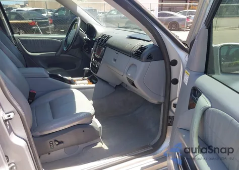 2005 Mercedes-Benz Ml 500 4Matic из США, поврежденный, VIN 4JGAB75E25A559963